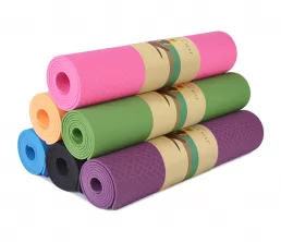 Enfärgad yogamatta