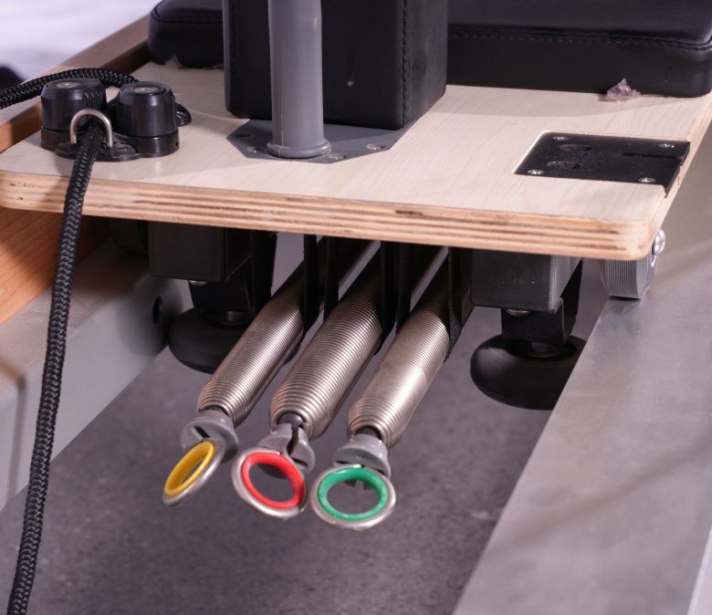 Maple Full Track Split Pilates Reformator med Tower