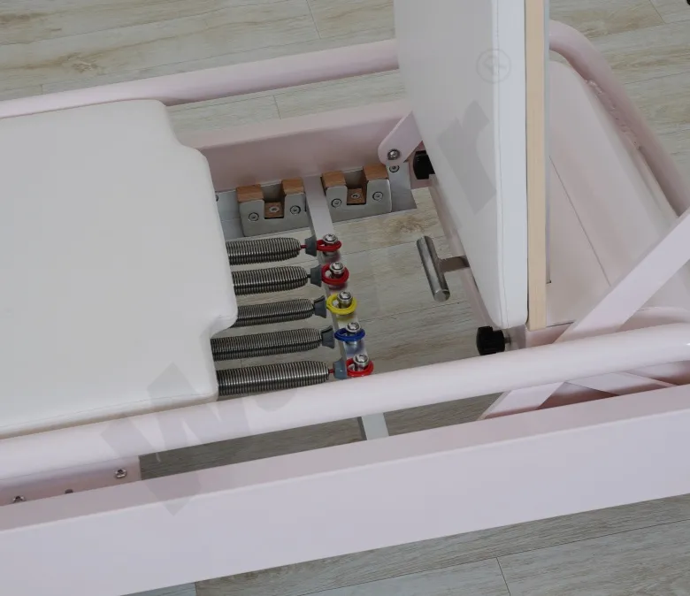 Ny Pink Steel Pilates reformator med inbyggd fotbar